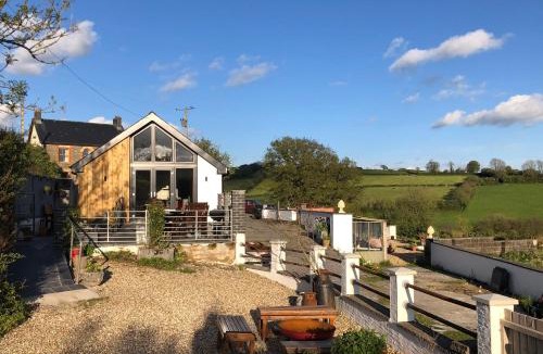 Carmarthen House | Red Kite Cottage