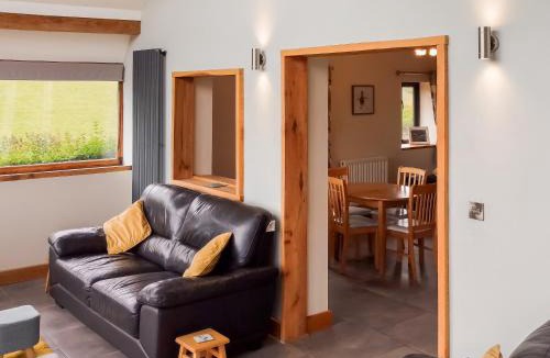 Tirabad House | Red Kite Cottage