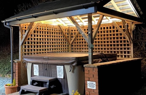 Tirabad Cottage | Red Kite Cottage