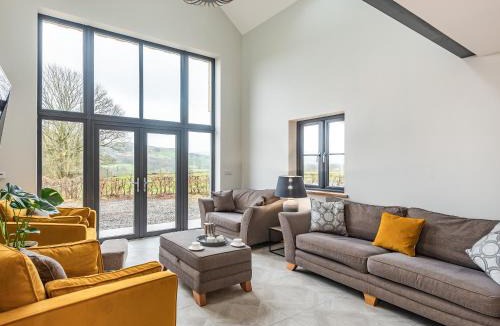 Tregaron House | Red Kite Lodge