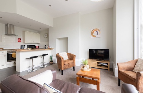 South Cliff Apartment | Red Lea Penthouse & Spa