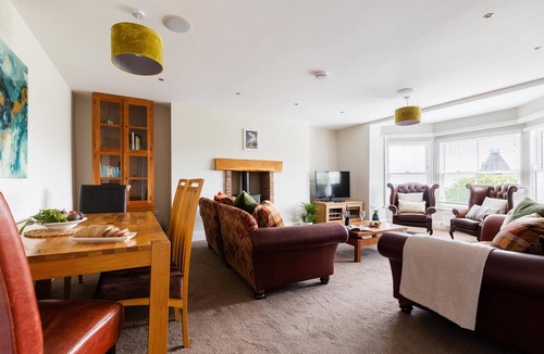 South Cliff Apartment | Red Lea Penthouse & Spa