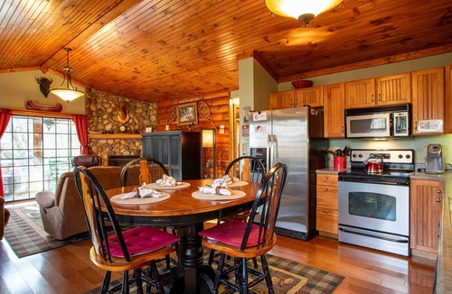 Sevierville Cabin | Red Leaf Lodge nPeaceful Cabin for 6 with Hot Tub & Flat 35'x 20' Parking Pad