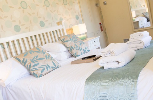 Lacock Hotel | Red Lion - B&B