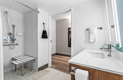 Cheyenne Hotel | Red Lion Hotel & Conference Center Cheyenne