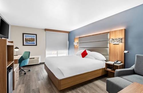 Cheyenne Hotel | Red Lion Hotel & Conference Center Cheyenne