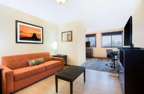 Gillette Hotel | Red Lion Hotel Gillette