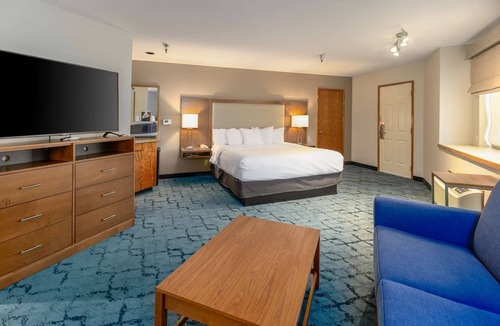 Post Falls Hotel | Red Lion Hotel Templin's on the River