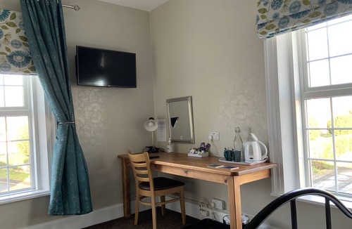 Partney Hotel | Red Lion Inn Partney