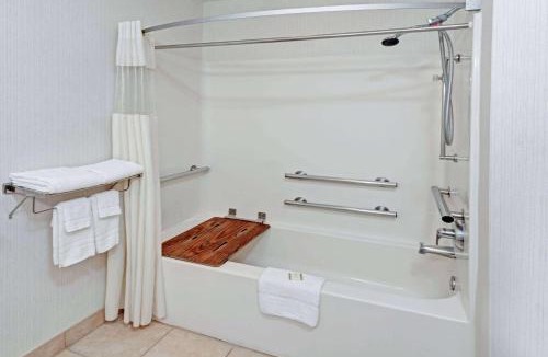 Elk Grove Village Hotel | Red Lion Inn & Suites Elk Grove Village