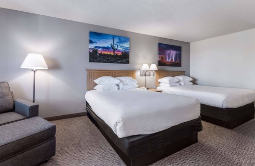 Palm Valley Hotel | Red Lion Inn & Suites Goodyear Phoenix