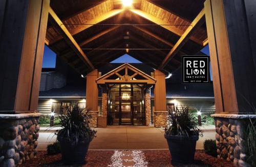 Grimes Hotel | Red Lion Inn & Suites Grimes