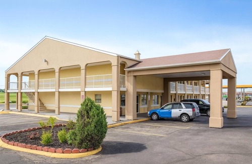 Junction City Hotel | Red Lion Inn & Suites Junction City