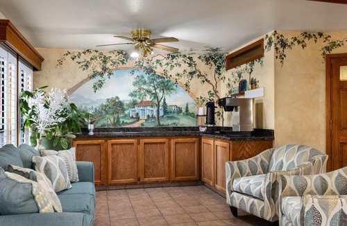 Lemoore Hotel | Red Lion Inn & Suites Lemoore