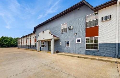 Olathe Hotel | Red Lion Inn & Suites Olathe Kansas City