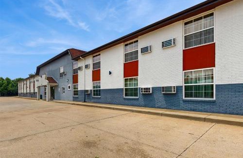 Olathe Hotel | Red Lion Inn & Suites Olathe Kansas City