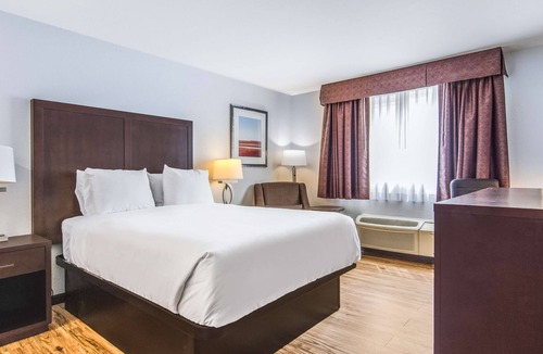 Des Moines Hotel | Red Lion Inn & Suites Des Moines