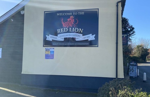 Chelmondiston Apartment | Red lion little barn