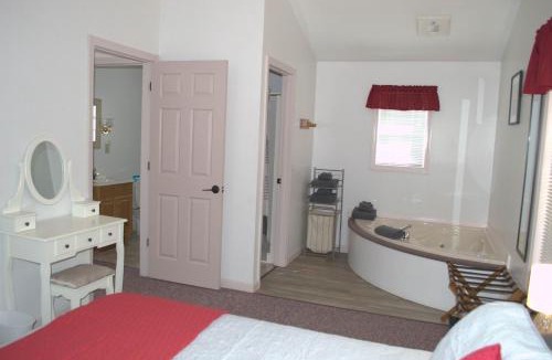 Norway House | Red Maple Cottage