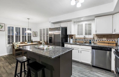 Red Mountain Ranch House | Red Mountain Ranch home, BBQ, pool
