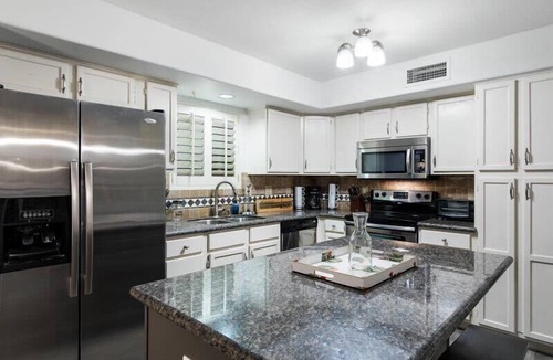 Red Mountain Ranch House | Red Mountain Ranch home, BBQ, pool