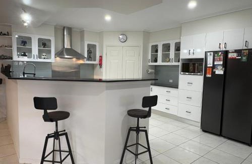 Caravonica House | Red Peak Retreat