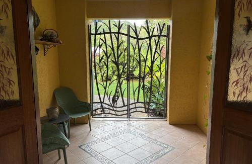 Caravonica House | Red Peak Retreat