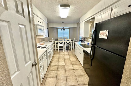 Lubbock House | Red Raider House + Hot Tub + Game Room + 4BR Sleeps 18 + Central LBK