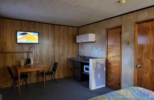 Catskill Hotel | Red Ranch Inn