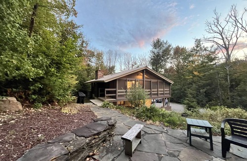 Birch Hill Ski Chalet | Red Ridge 3BR/2BA, Pet-Friendly, North Conway Fun