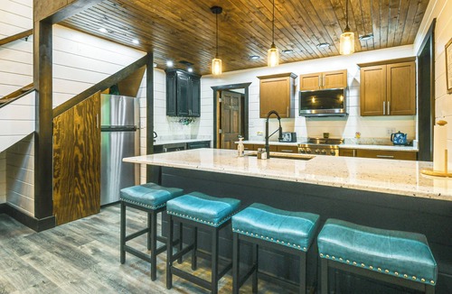 Heidelberg House | Red River Gorge Barndominium: Dog Friendly!