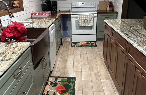 Pangburn House | Red River Retreat - Three Bedroom House, Sleeps 12