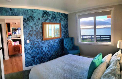 Clarks Beach House | Red Rock Cottage, beachfront luxury