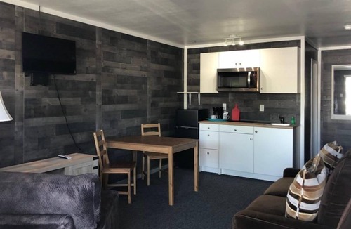Duchesne Hotel | Red Rock Extended Stay