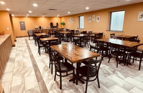 Hibbing Hotel | Red Rock Hotel & Suites
