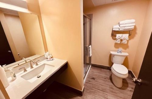 Hibbing Hotel | Red Rock Hotel & Suites