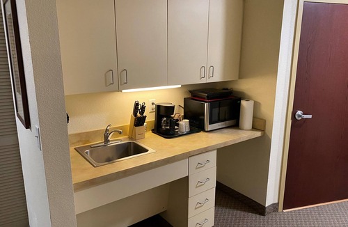 Challis Hotel | Red Rock Lodge