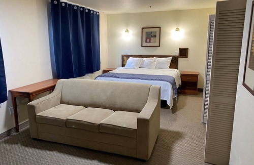 Challis Hotel | Red Rock Lodge