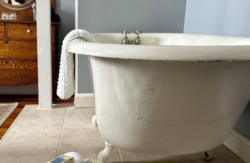 Black Mountain Bed & Breakfast | Red Rocker Inn