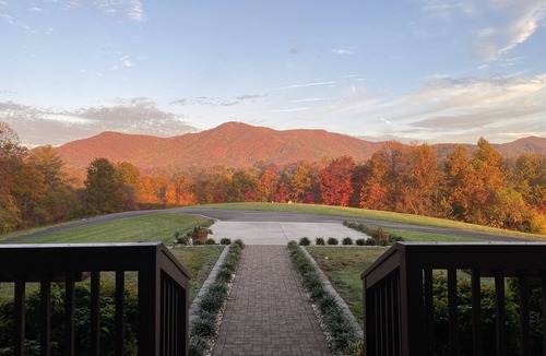 Mount Airy Cabin | Red-Roof Cabin Suite with Hot Tub & Blue Ridge Views!