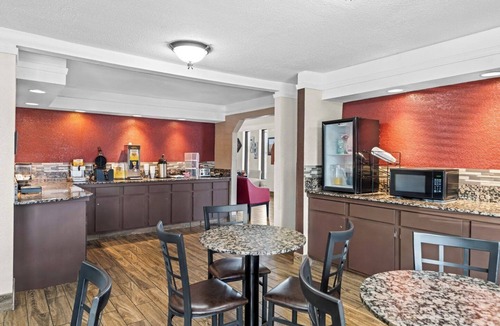 Ardmore Hotel | Red Roof Inn Ardmore