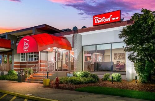 Woodlawn Hotel | Red Roof Inn Baltimore