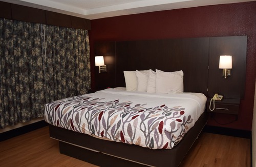 Batavia Hotel | Red Roof Inn Batavia