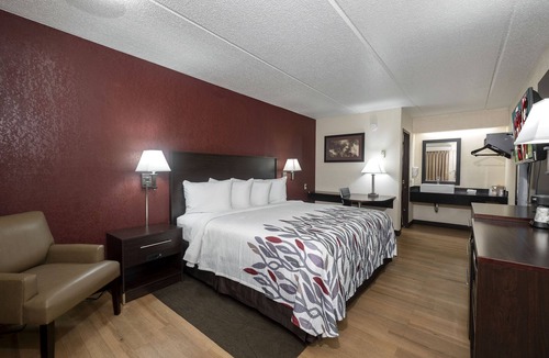 Champaign Hotel | Red Roof Inn Champaign - University