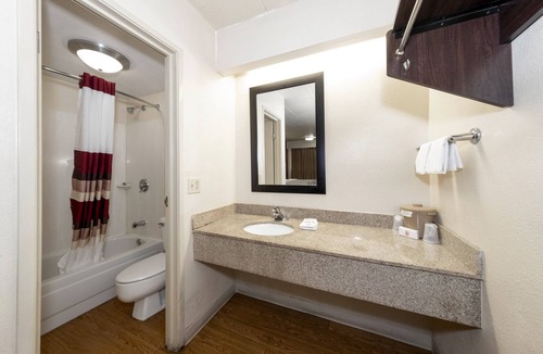 Lansing Hotel | Red Roof Inn Chicago - Lansing