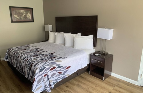 Clearfield Hotel | Red Roof Inn Clearfield