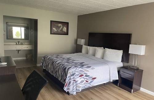 Clearfield Hotel | Red Roof Inn Clearfield