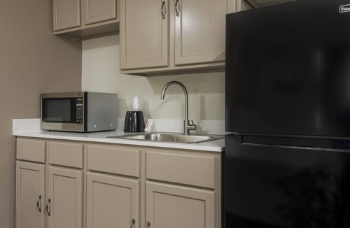 North Aurora Hotel | Red Roof Inn & Conference Center Chicago - Aurora/Fox Valley