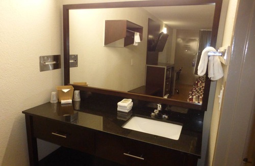 Central City Hotel | Red Roof Inn Corpus Christi North - Near Downtown