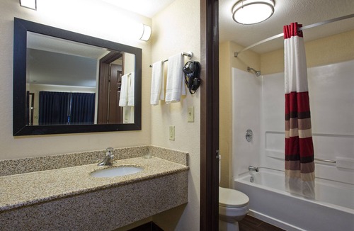 South Side Hotel | Red Roof Inn Corpus Christi South
